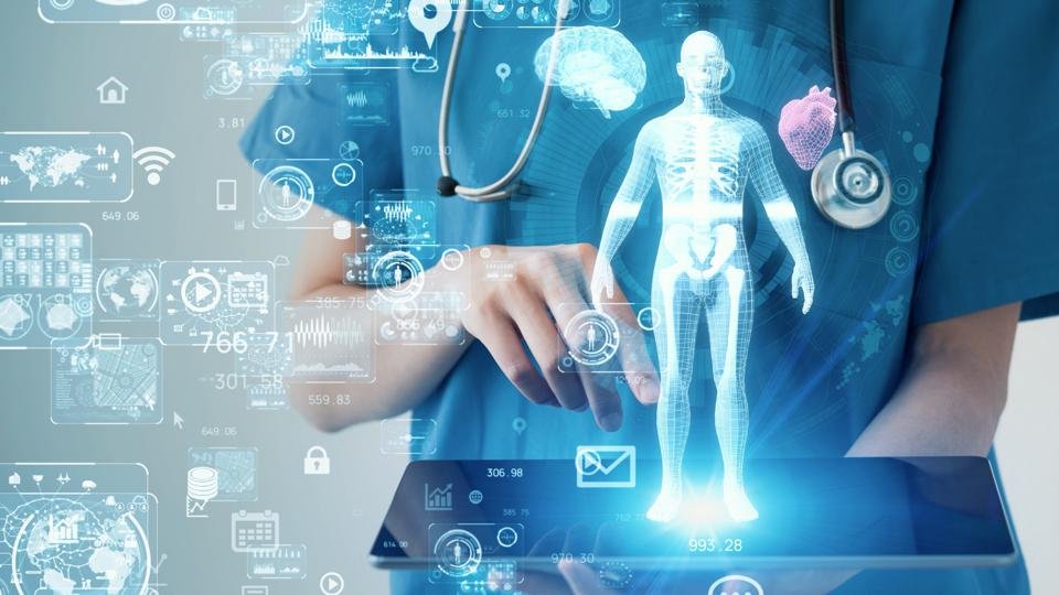 Revolutionizing Healthcare: The Benefits and Challenges of AI and Machine Learning in Medicine